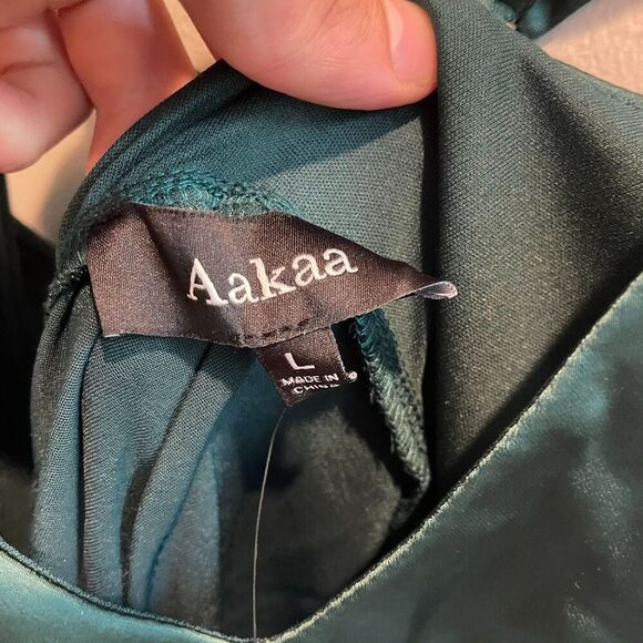 Aakaa Womens Emerald Jumpsuit L Wide Leg Satin V Neck Adjustable Strappy Zip NWT - Picture 8 of 10